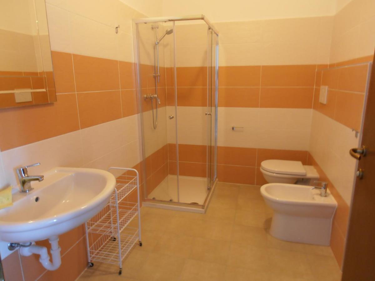 B&B Timo E Rosmarino Sermide Buitenkant foto