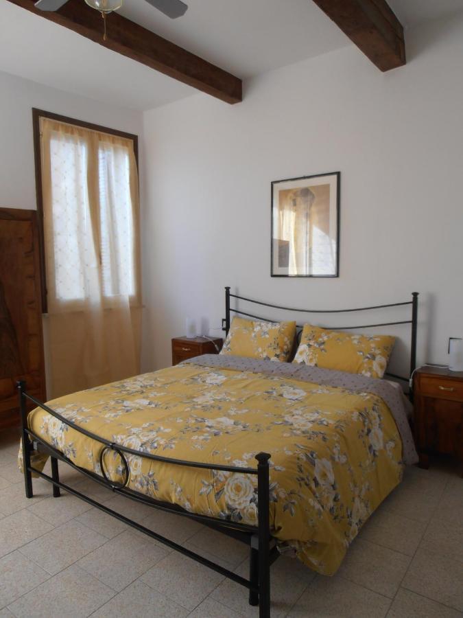 B&B Timo E Rosmarino Sermide Buitenkant foto